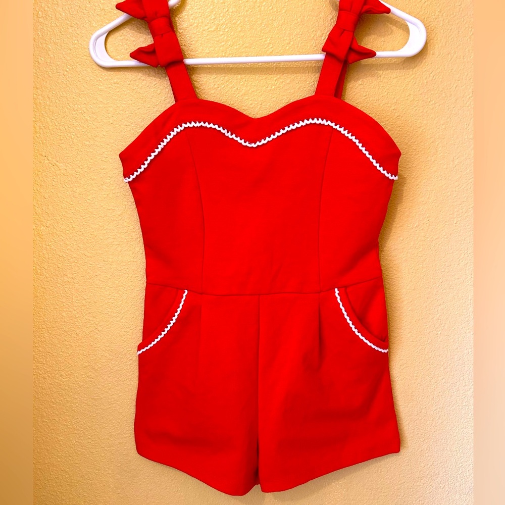 Janie & Jack scalloped cotton short romper